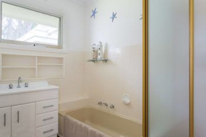 Room 2 of 11
