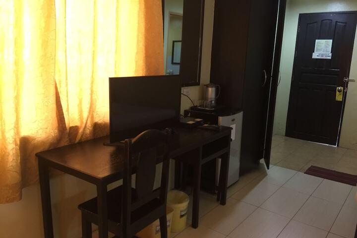 Room 10 of 29