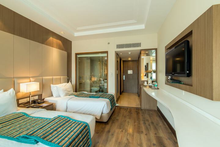 Room 19 of 52
