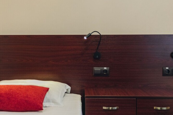 Room 16 of 39