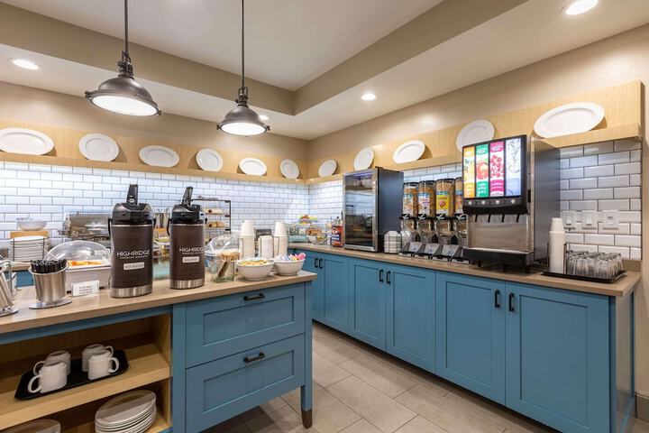 Breakfast area