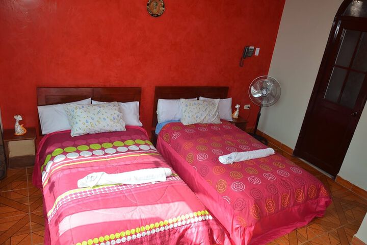 Room 13 of 36