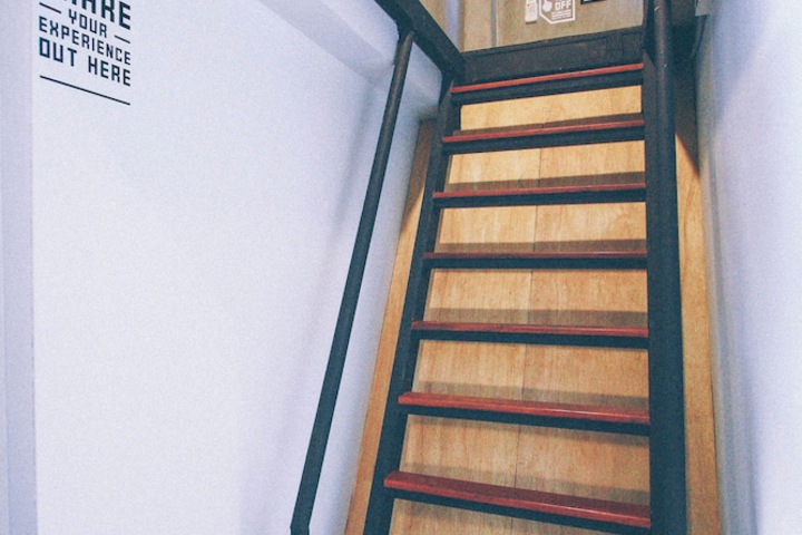 Room 17 of 60