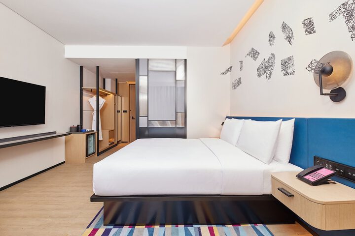 Room 5 of 41
