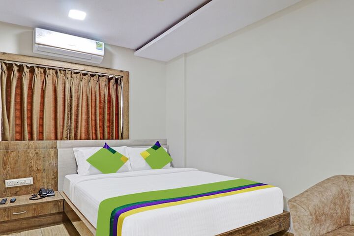 Room 8 of 39