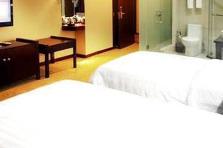 Room 9 of 16