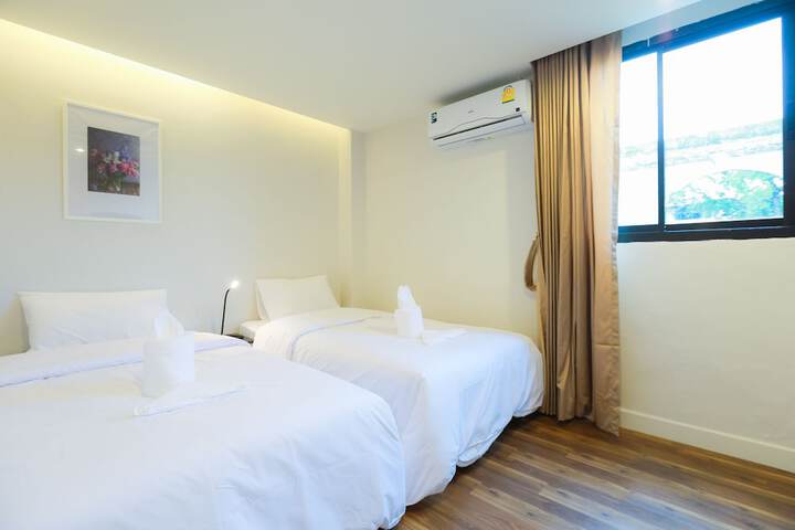 Room 7 of 49