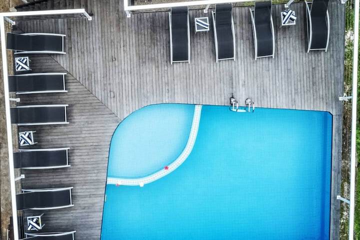 Pool Hotel