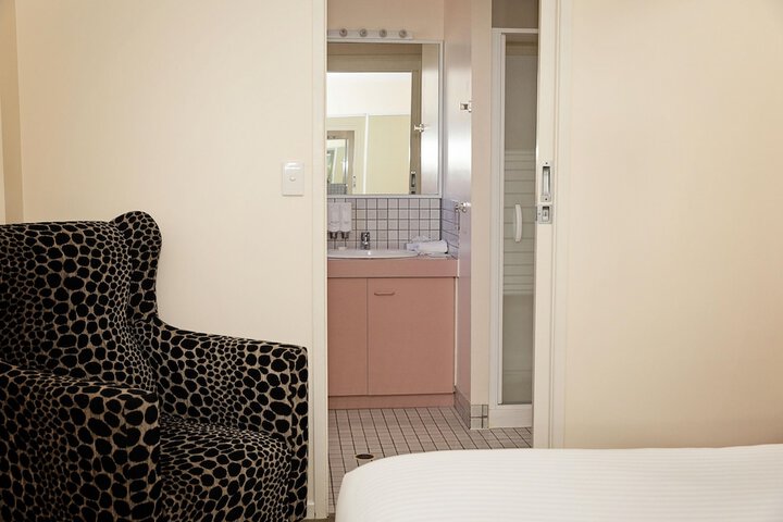 Room 56 of 74