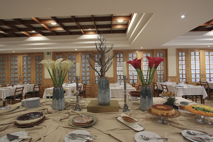 Dining 54 of 80