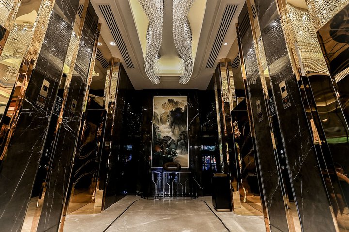 Ballroom/Hall 42 of 46