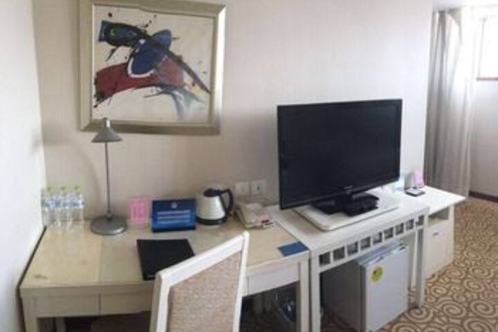 Room 16 of 29