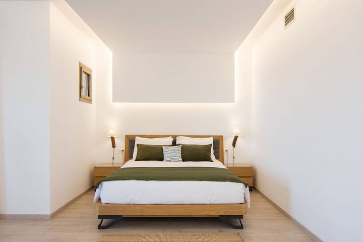 Room 6 of 42
