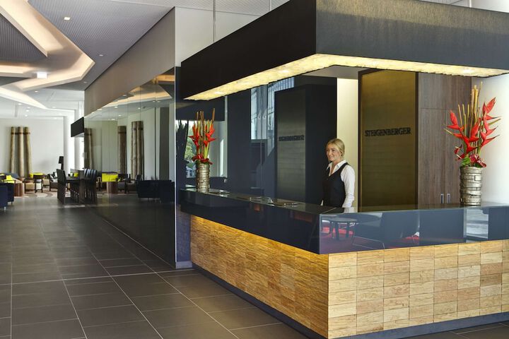 Entrance & Lobby