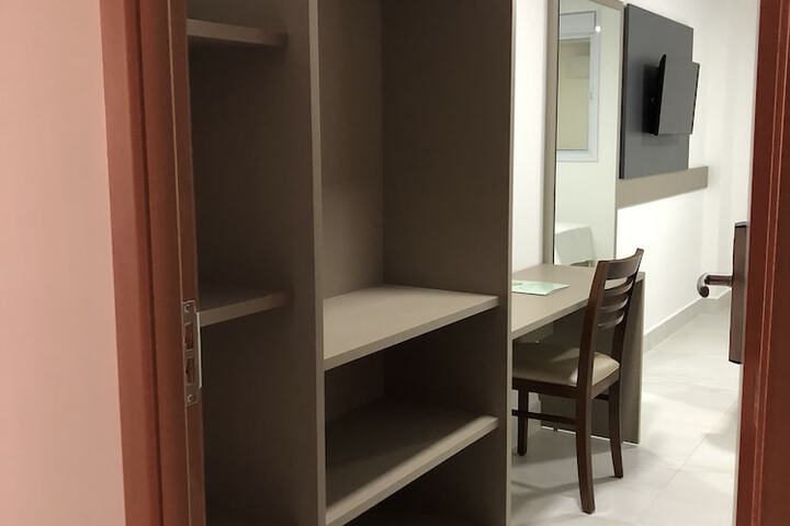 Room 6 of 52
