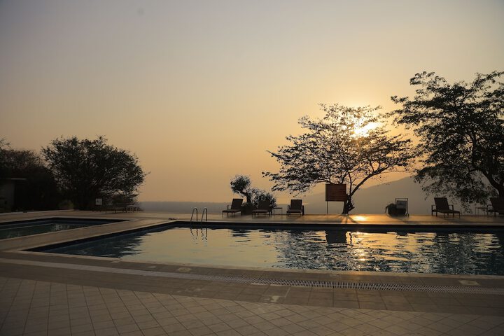 Pool 74 of 120