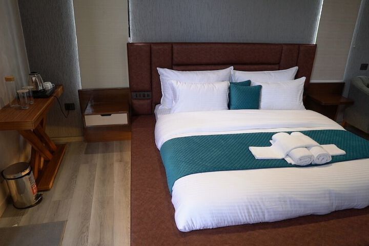 Room 15 of 58