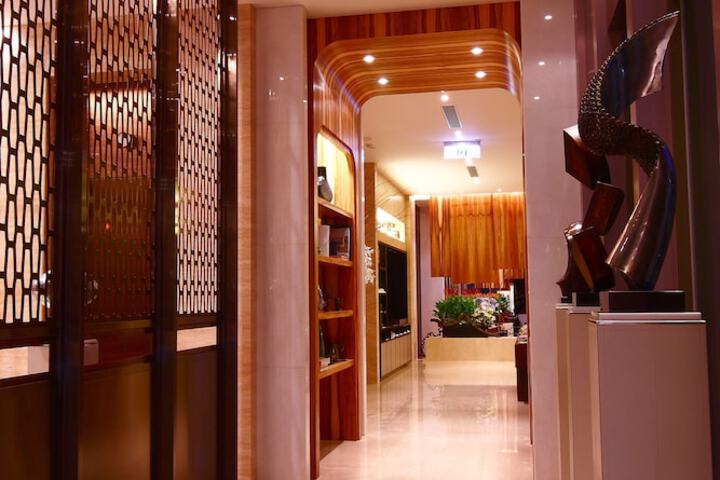 Ballroom/Hall 47 of 54