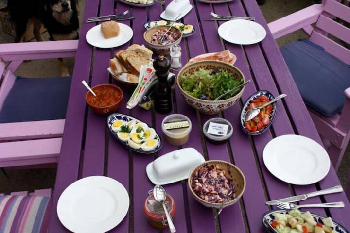 Dining 16 of 39