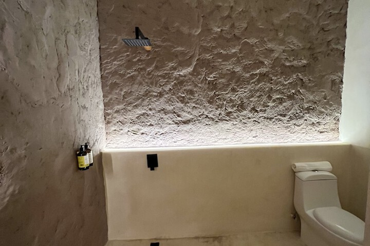 Room 75 of 90
