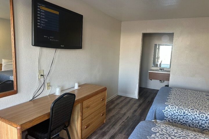 Room 6 of 54