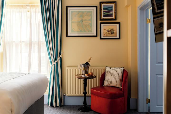 Room 38 of 108