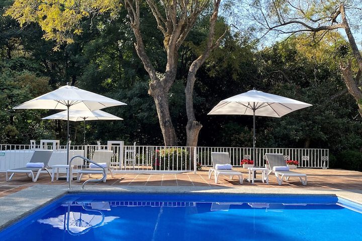 Pool 44 of 53