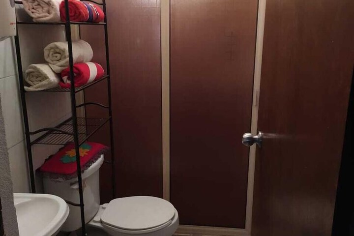 Room 8 of 11