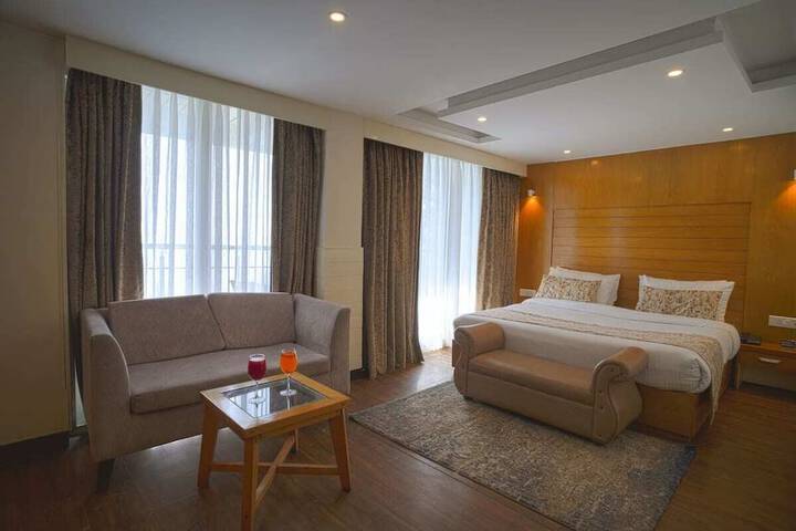 Room 2 of 64
