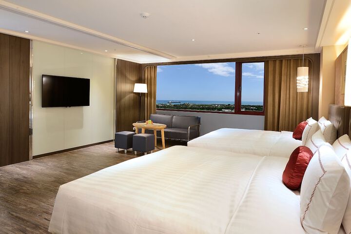 Room 28 of 54