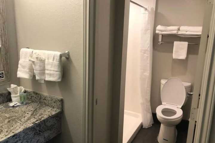 Room 14 of 19