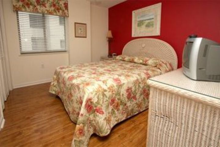 Room 4 of 11