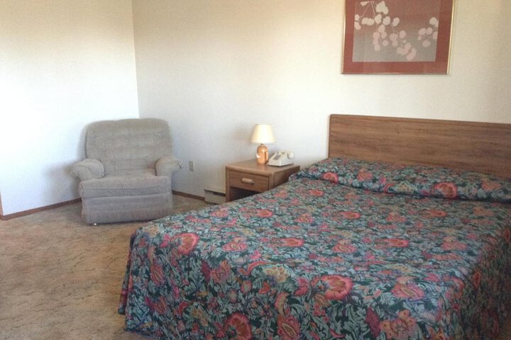 Room 10 of 29