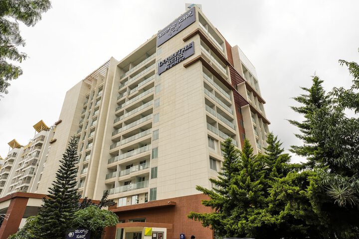 Hotel 76 of 77