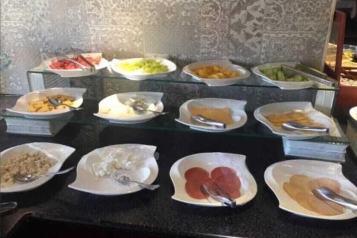 Breakfast/Coffee Service 24 of 26