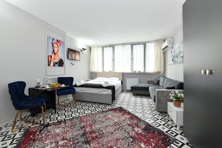 Room 11 of 47