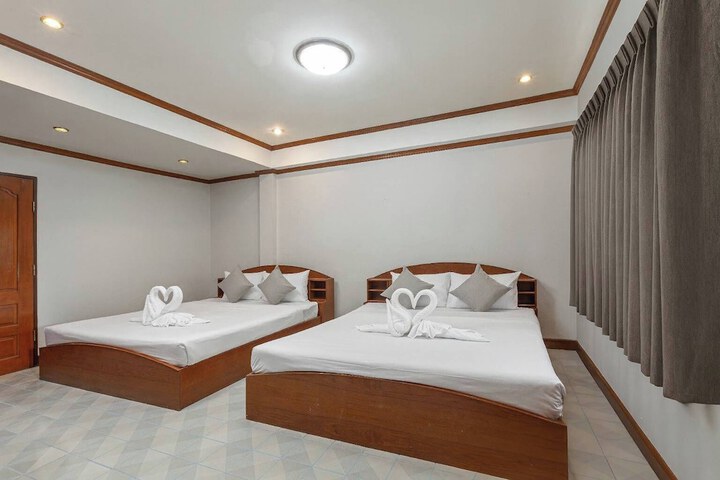 Room 5 of 29