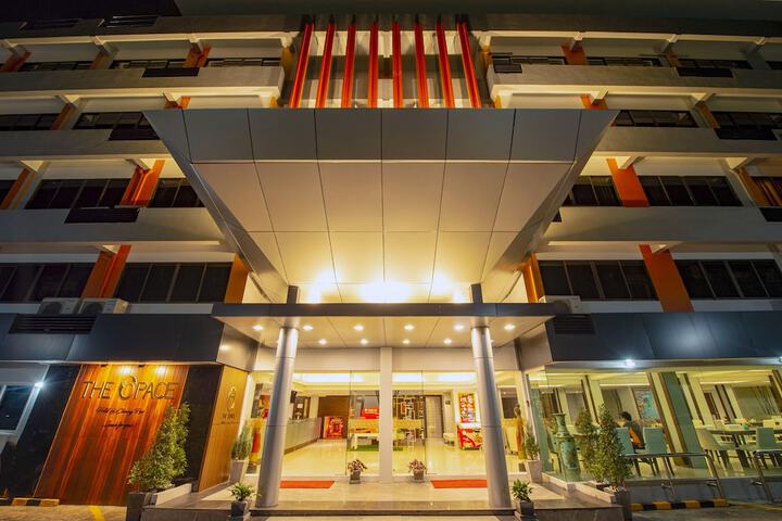 Hotel 52 of 56