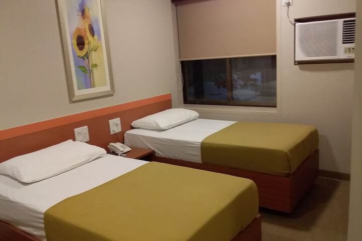 Room 7 of 17
