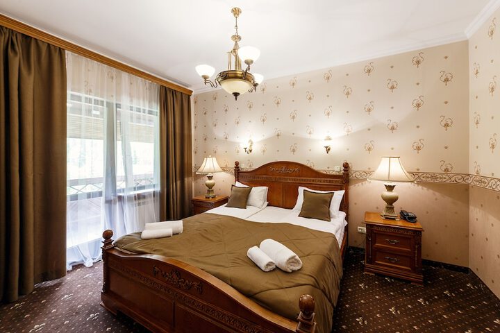 Room 10 of 38
