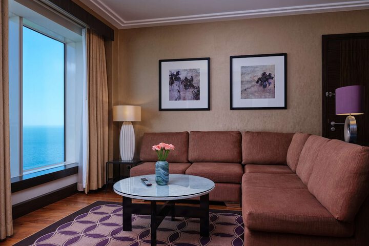 Room 52 of 130