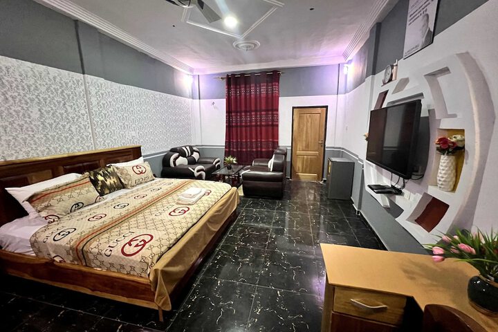 Room 27 of 60