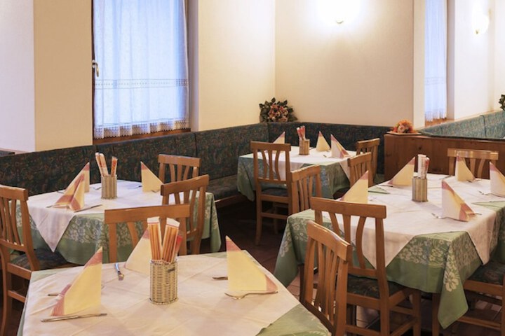 Dining Photos