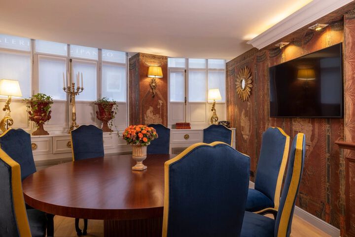 Room 99 of 146