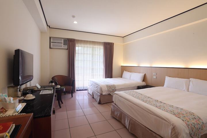 Room 10 of 36