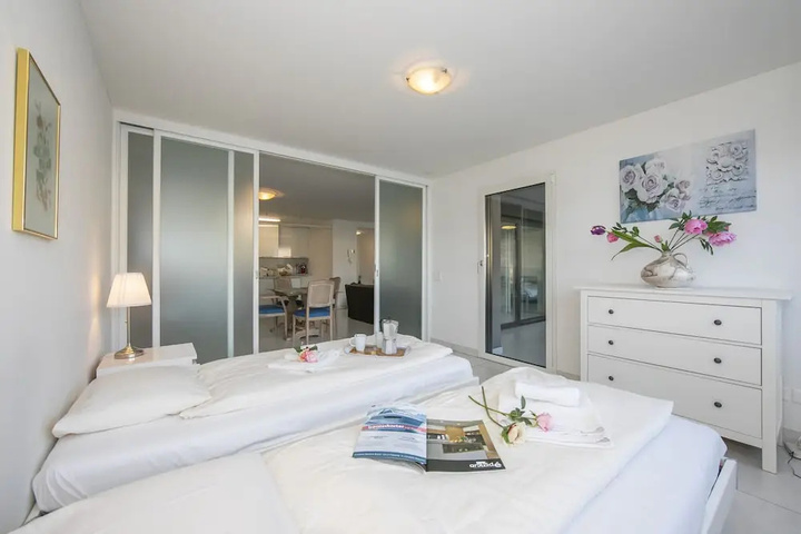 Room 3 of 11