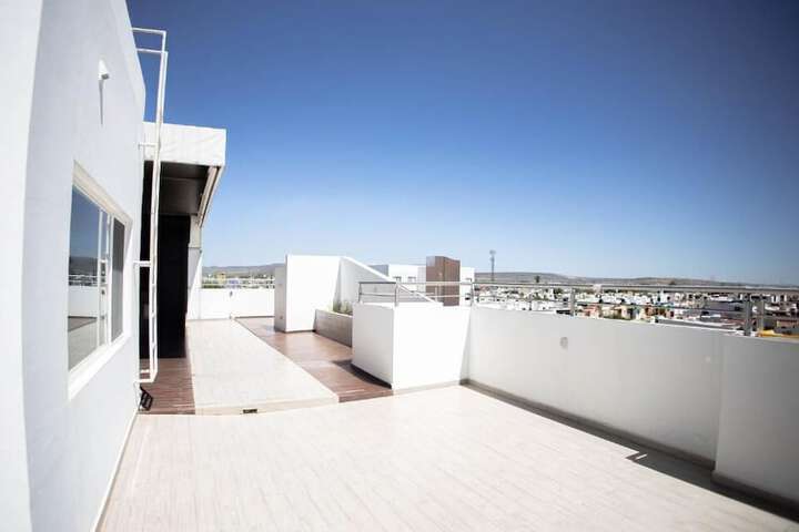 Terrace/Patio 12 of 12