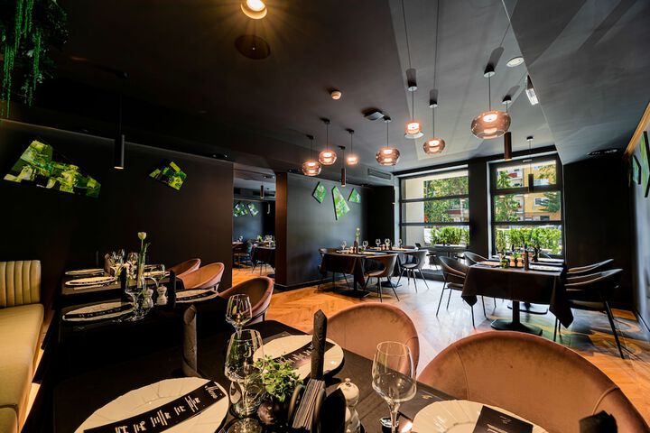 Dining 98 of 131
