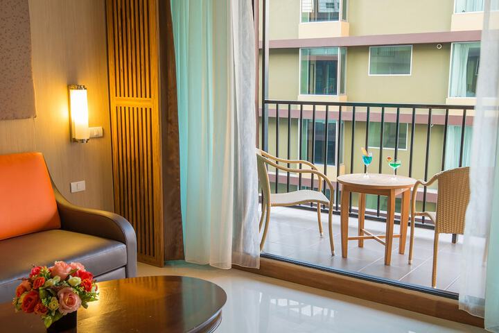 Room 2 of 45