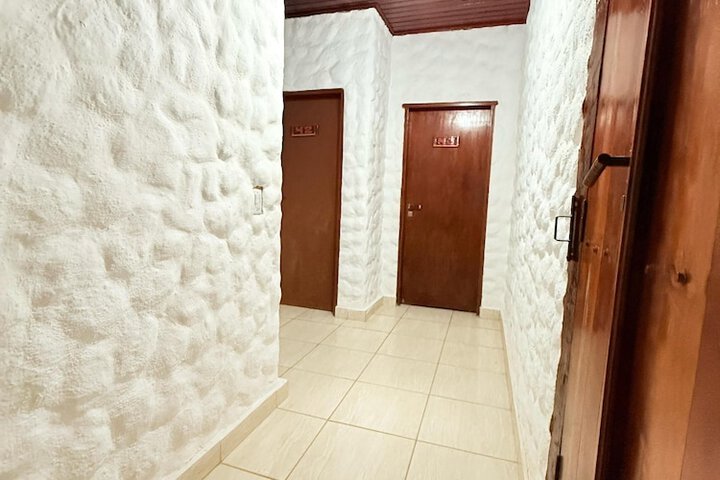 Room 28 of 70